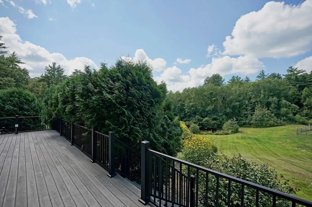 110 Town Farm Road Chester NH 03036