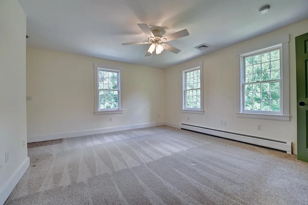 110 Town Farm Road Chester NH 03036