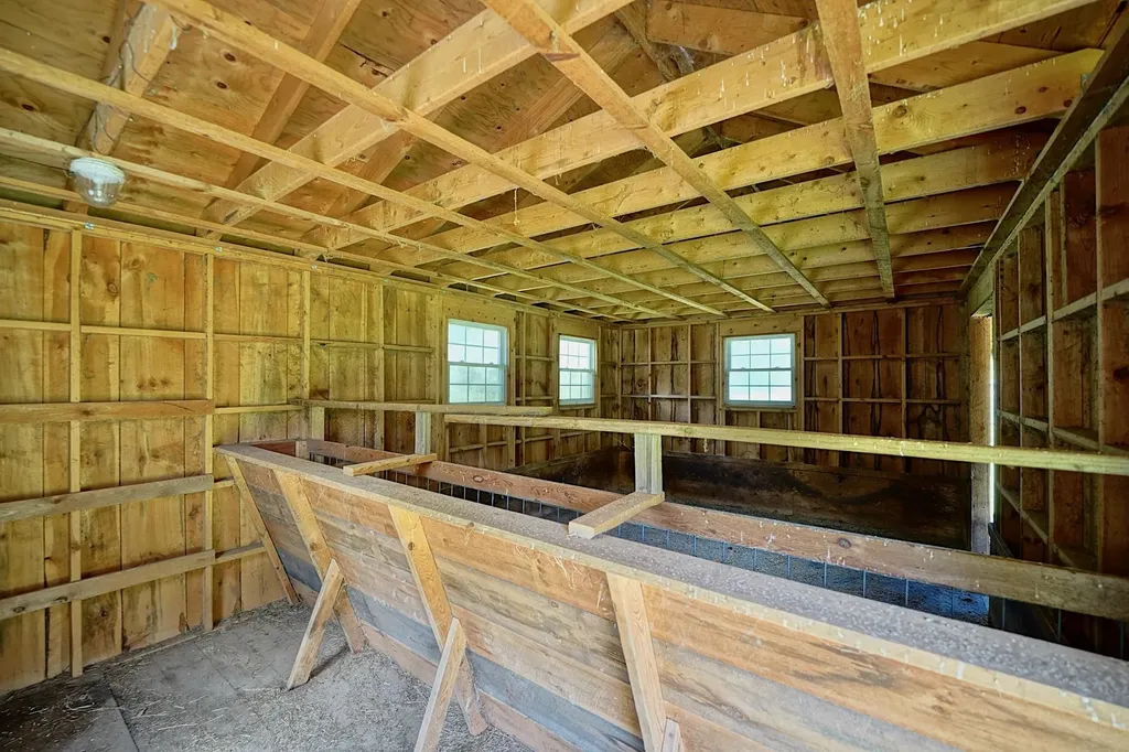 110 Town Farm Road Chester NH 03036