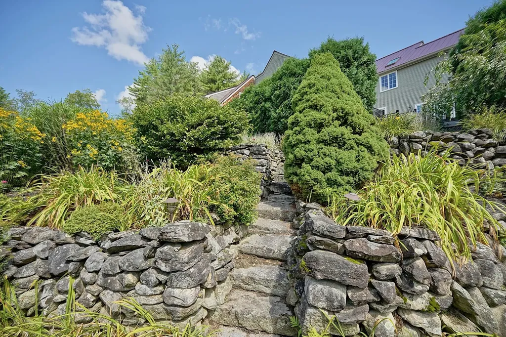 110 Town Farm Road Chester NH 03036