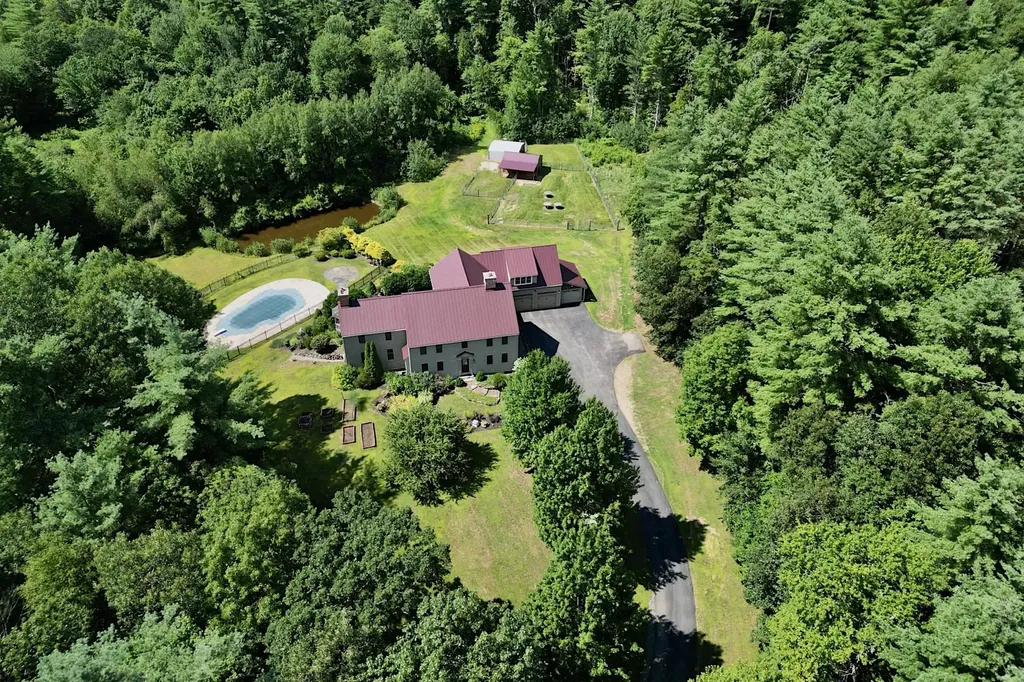 110 Town Farm Road Chester NH 03036