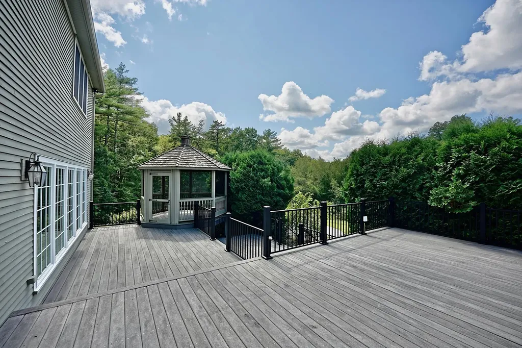 110 Town Farm Road Chester NH 03036