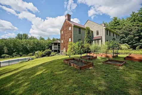 110 Town Farm Road Chester NH 03036