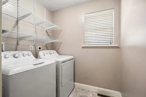 70 Hall Road Fremont NH 03044