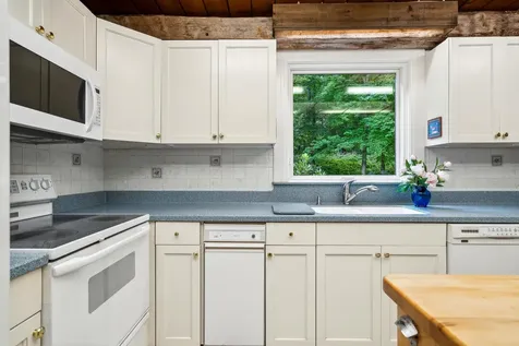 10 Grant Road Hanover NH 03755