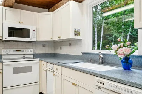 10 Grant Road Hanover NH 03755