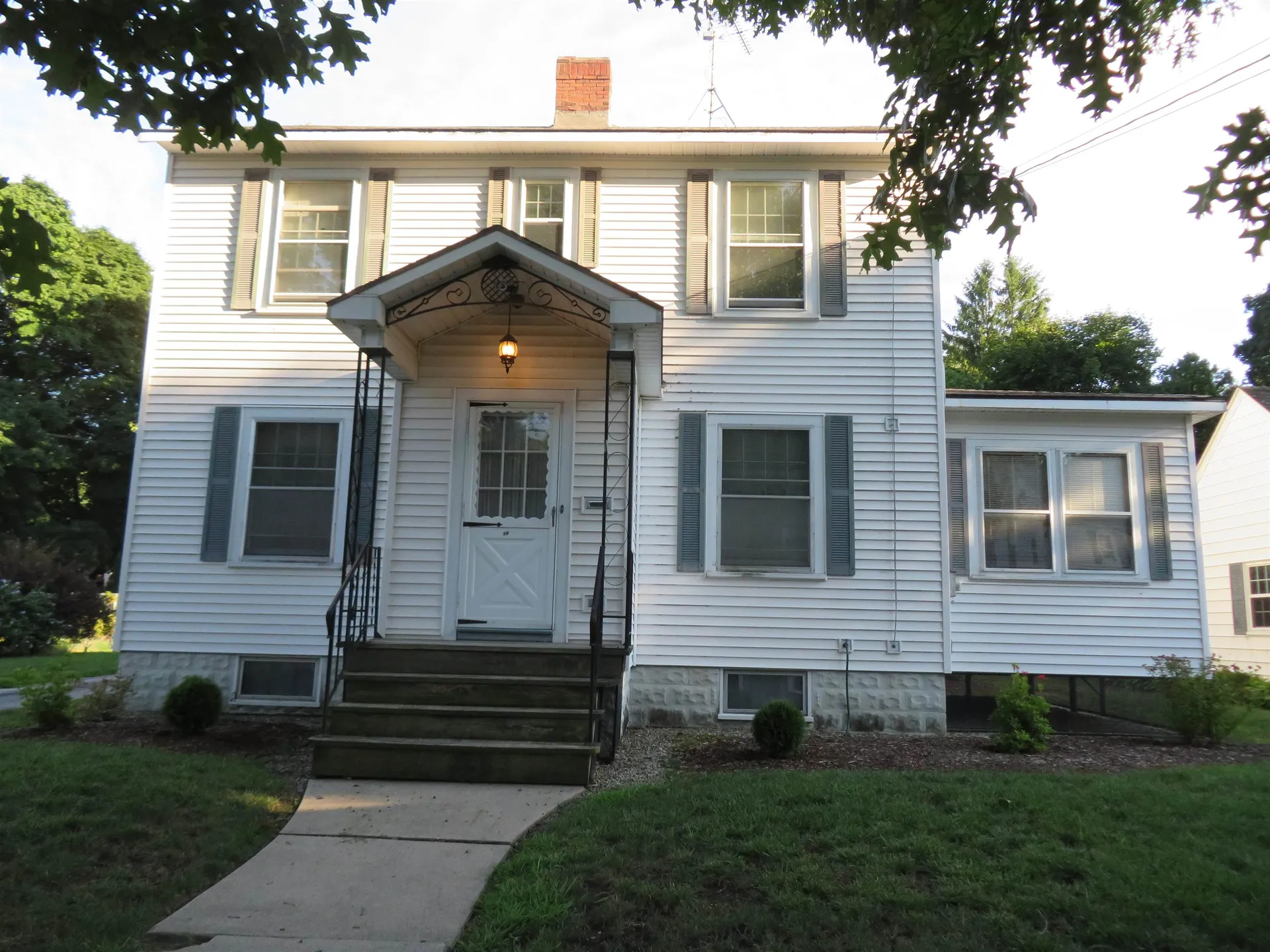15 Montgomery Avenue Nashua NH 03060