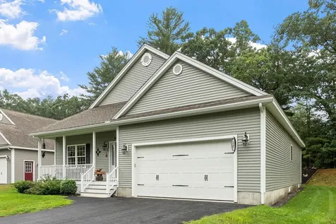 6 Augusta Drive Plaistow NH 03865