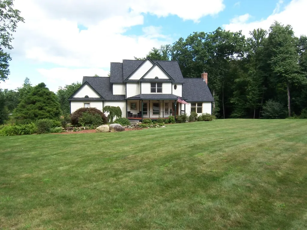 1 Beaver Pond Drive Brookline NH 03033