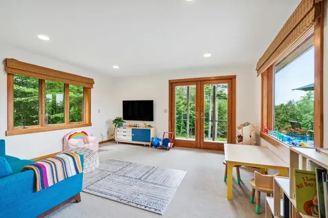 161 Smith Pond Road Enfield NH 03748