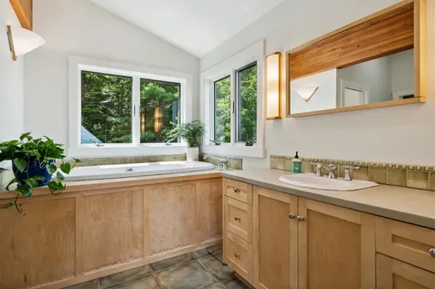 161 Smith Pond Road Enfield NH 03748