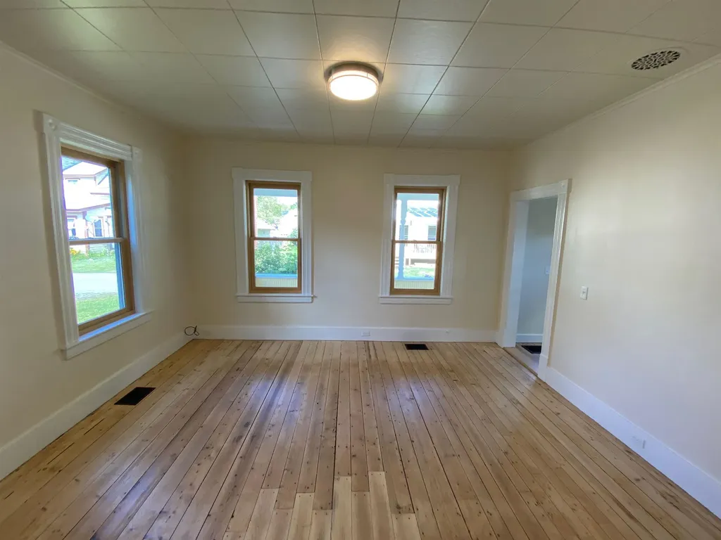 28 Dale Street Hardwick VT 05843