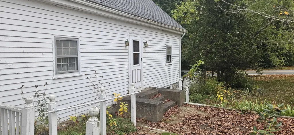 66 Exeter Road Kingston NH 03848