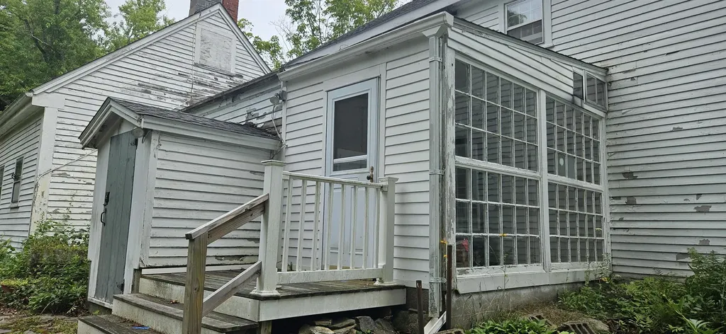 66 Exeter Road Kingston NH 03848