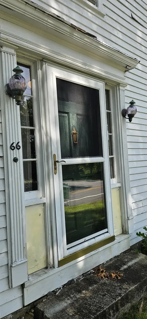 66 Exeter Road Kingston NH 03848
