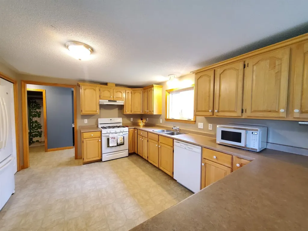 10 Mallard Drive Canaan NH 03741