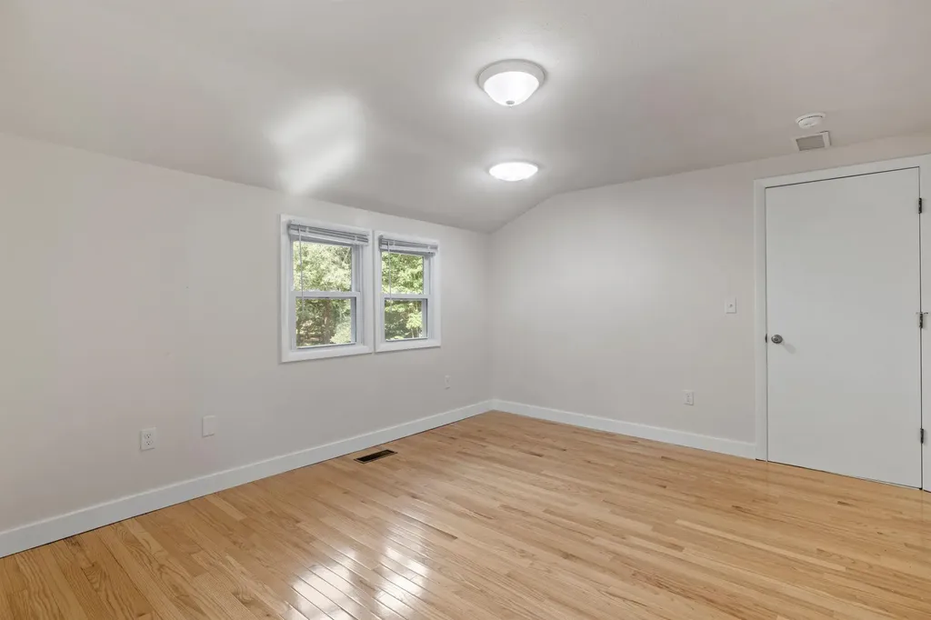 72 Shore Road Gilford NH 03249