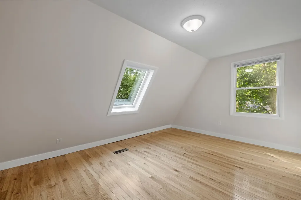 72 Shore Road Gilford NH 03249