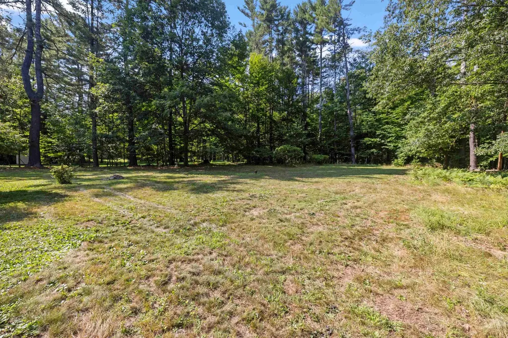72 Shore Road Gilford NH 03249