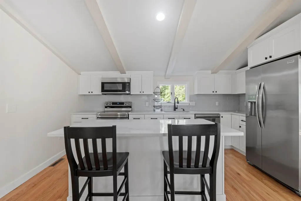 72 Shore Road Gilford NH 03249