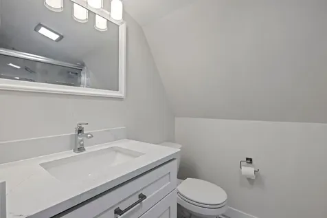 72 Shore Road Gilford NH 03249