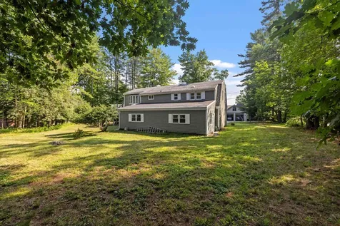 72 Shore Road Gilford NH 03249