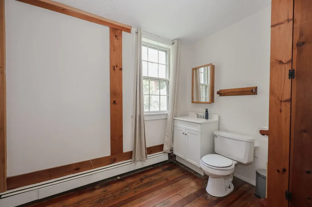 7 Old Deerfield Road Candia NH 03034