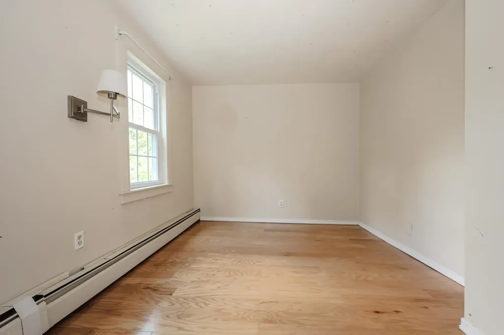 7 Old Deerfield Road Candia NH 03034