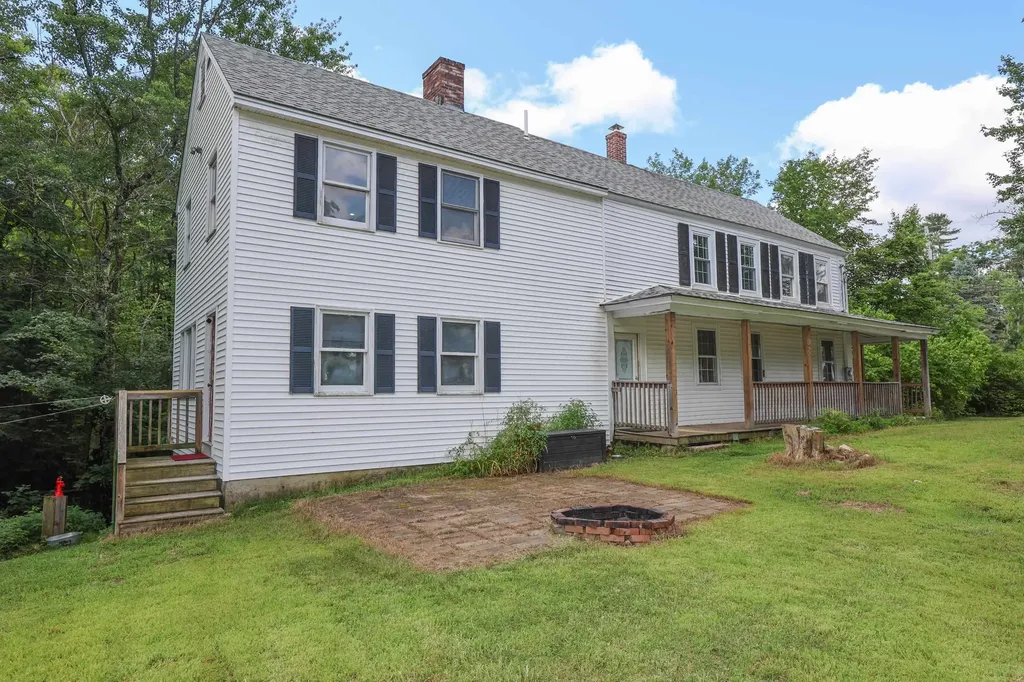 7 Old Deerfield Road Candia NH 03034