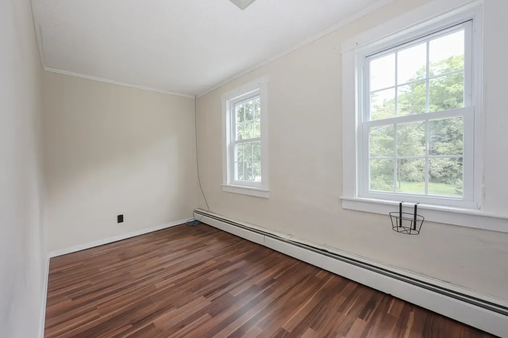 7 Old Deerfield Road Candia NH 03034