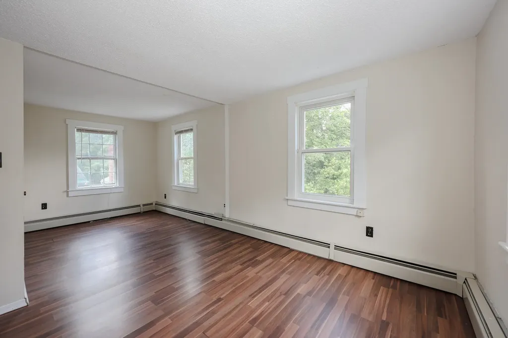 7 Old Deerfield Road Candia NH 03034