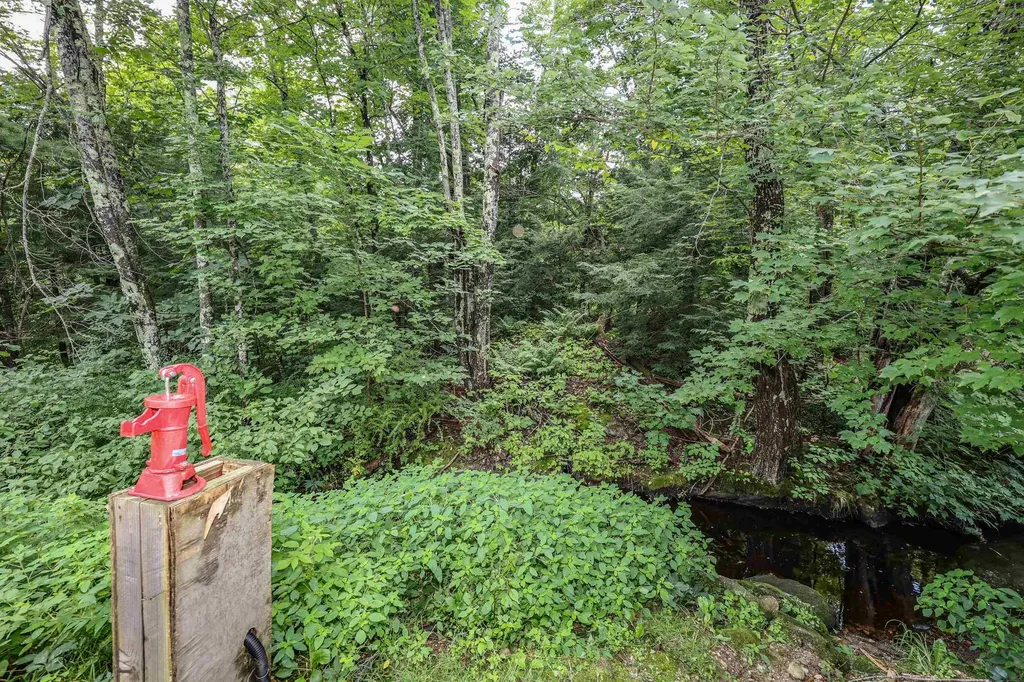 7 Old Deerfield Road Candia NH 03034