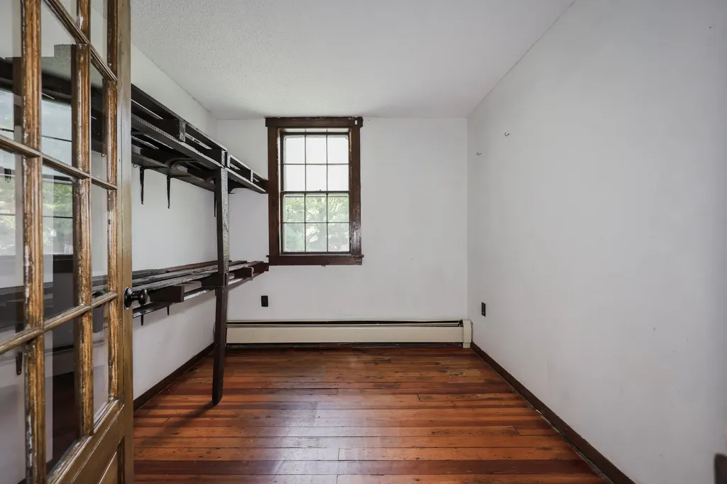 7 Old Deerfield Road Candia NH 03034