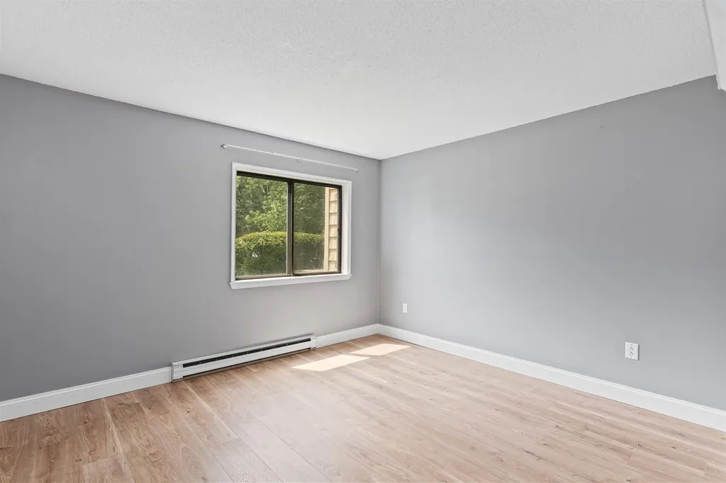 63 Bayberry Lane South Burlington VT 05403