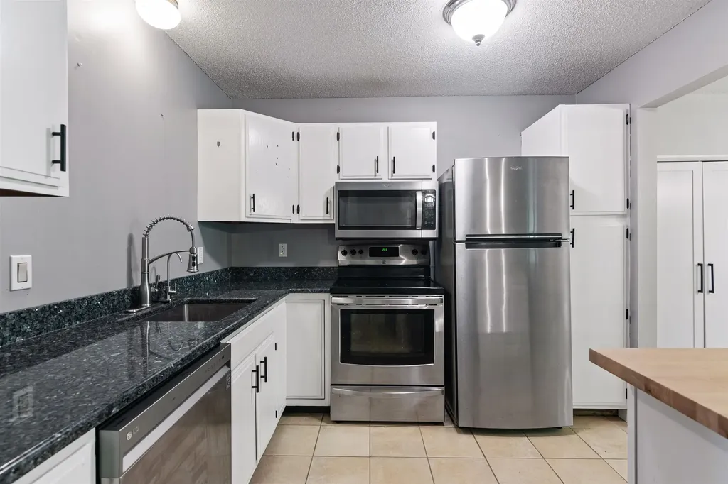 63 Bayberry Lane South Burlington VT 05403