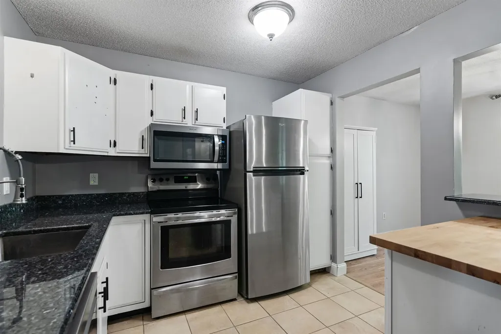 63 Bayberry Lane South Burlington VT 05403