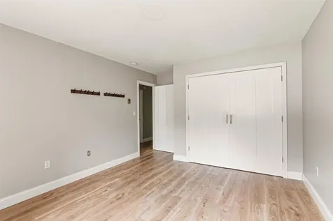 63 Bayberry Lane South Burlington VT 05403