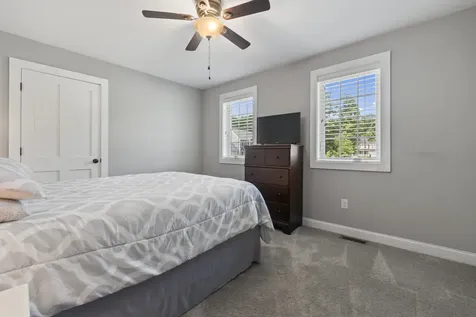 195 Breezy Way Barrington NH 03825