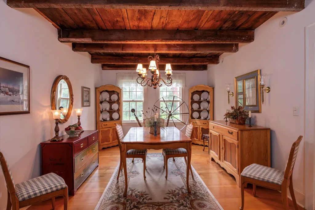 37 Deer Hill Road Newfane VT 05345