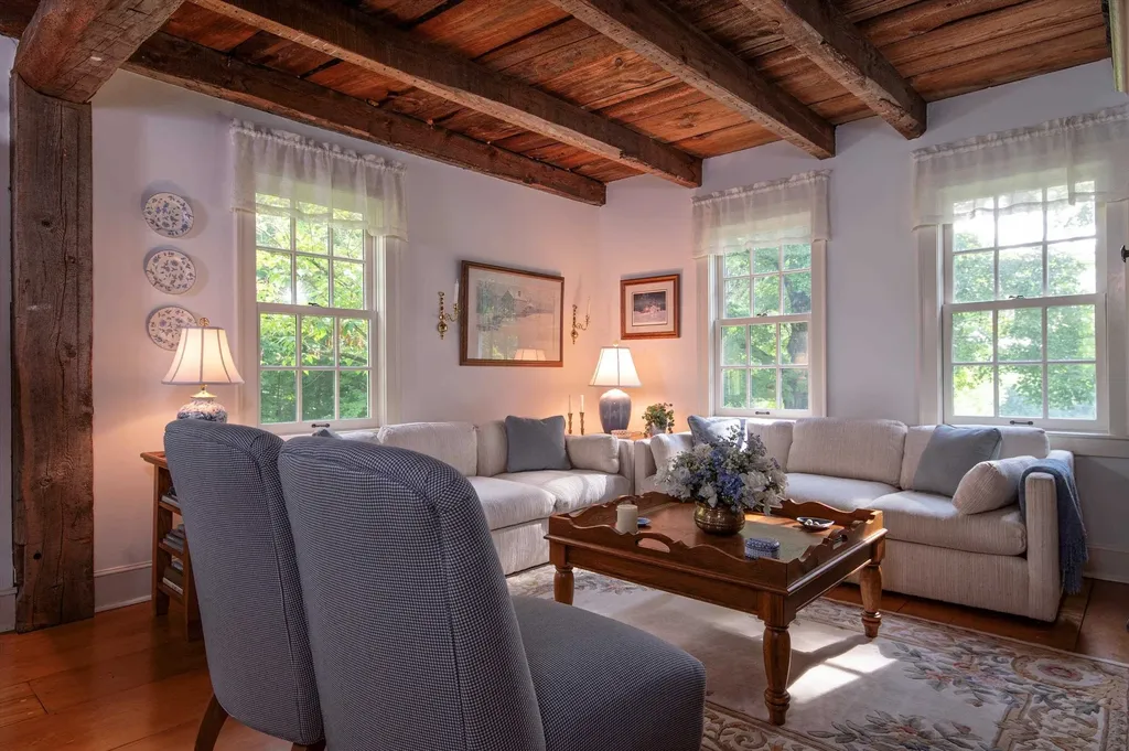 37 Deer Hill Road Newfane VT 05345