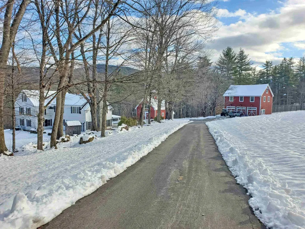 37 Deer Hill Road Newfane VT 05345