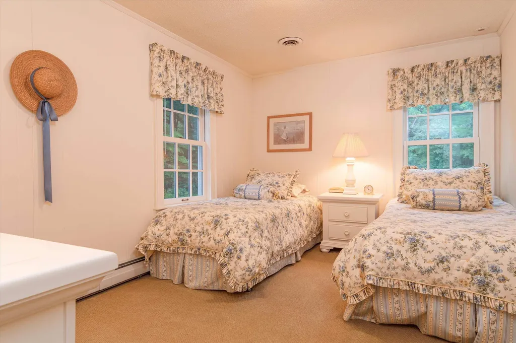 37 Deer Hill Road Newfane VT 05345