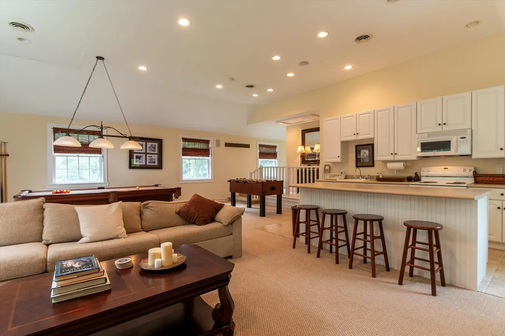 37 Deer Hill Road Newfane VT 05345