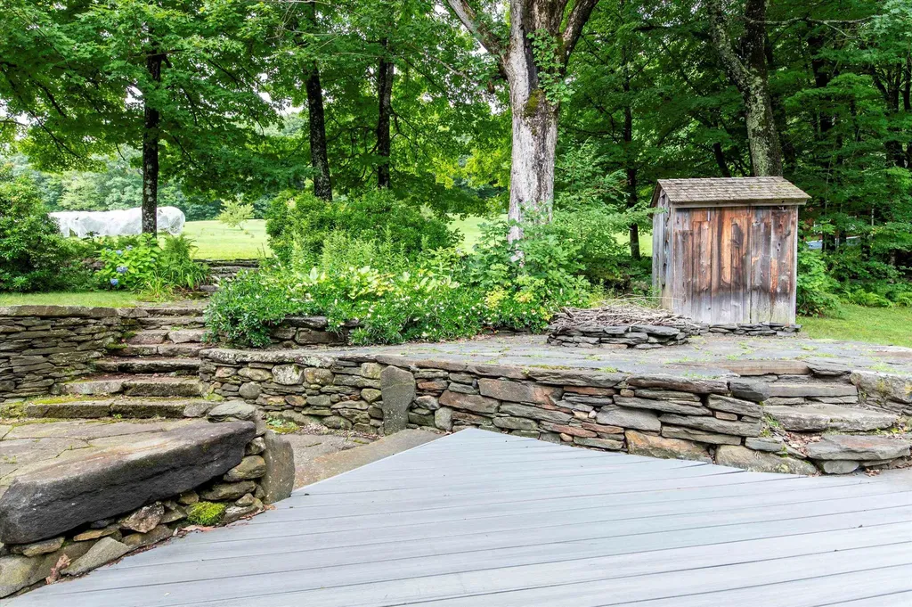 37 Deer Hill Road Newfane VT 05345