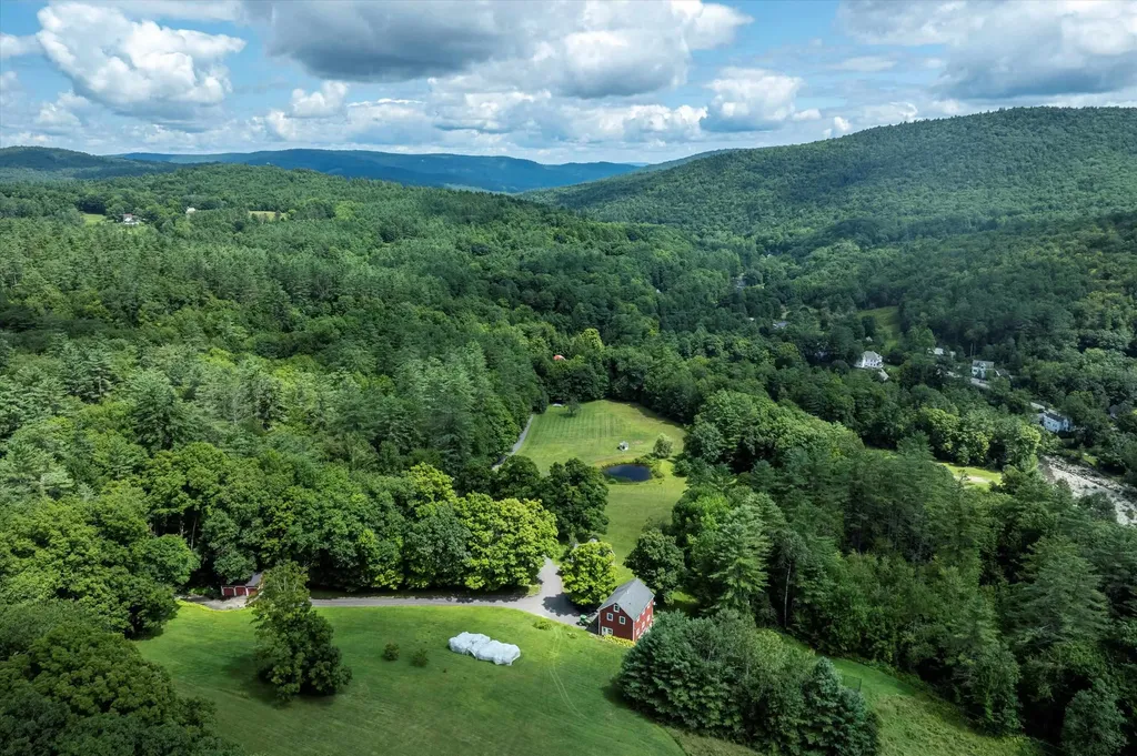 37 Deer Hill Road Newfane VT 05345