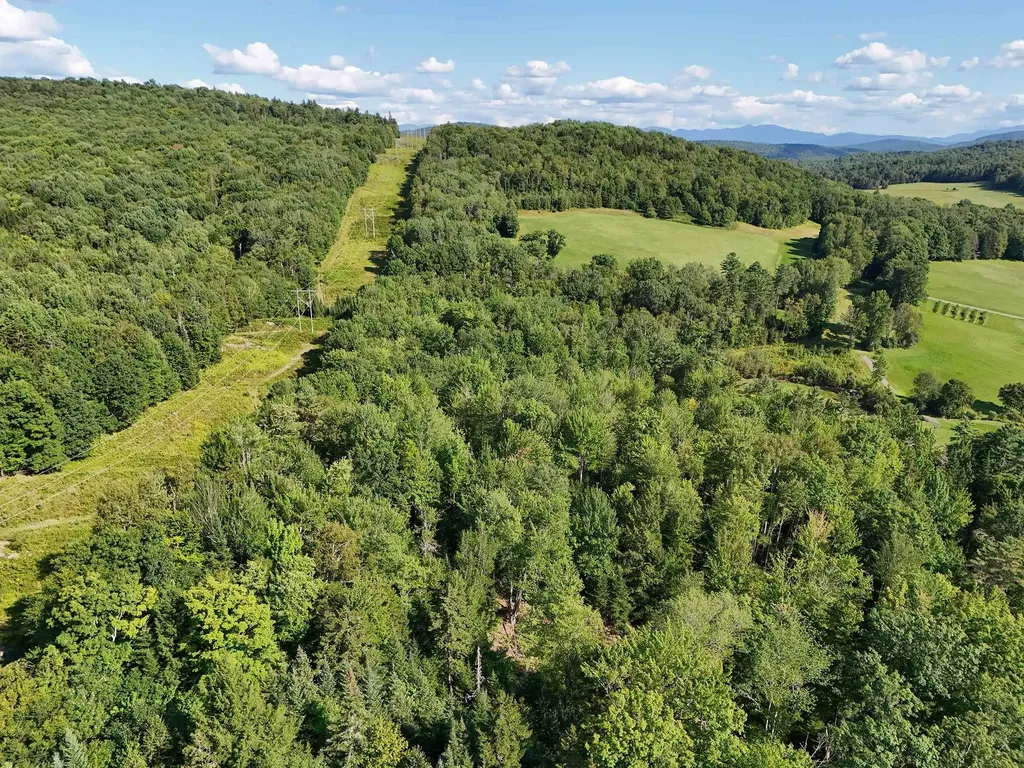 Row Off Daniels Farm Road Waterford VT 05819