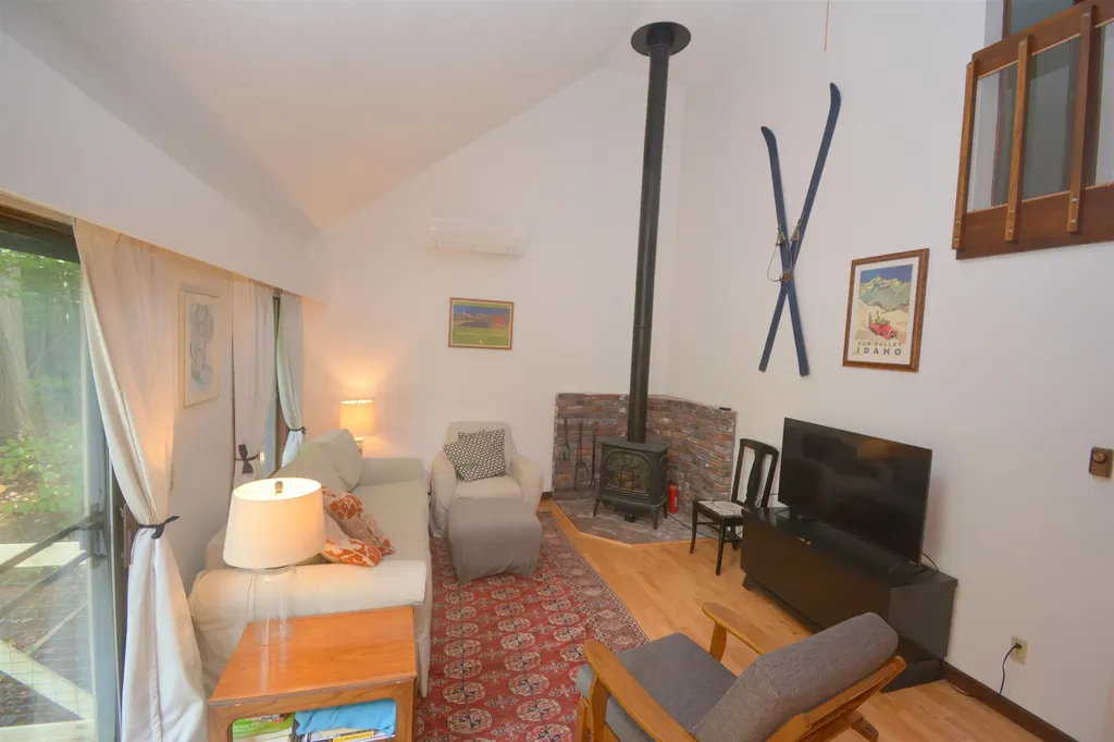 41 Pleasant Drive Grantham NH 03753