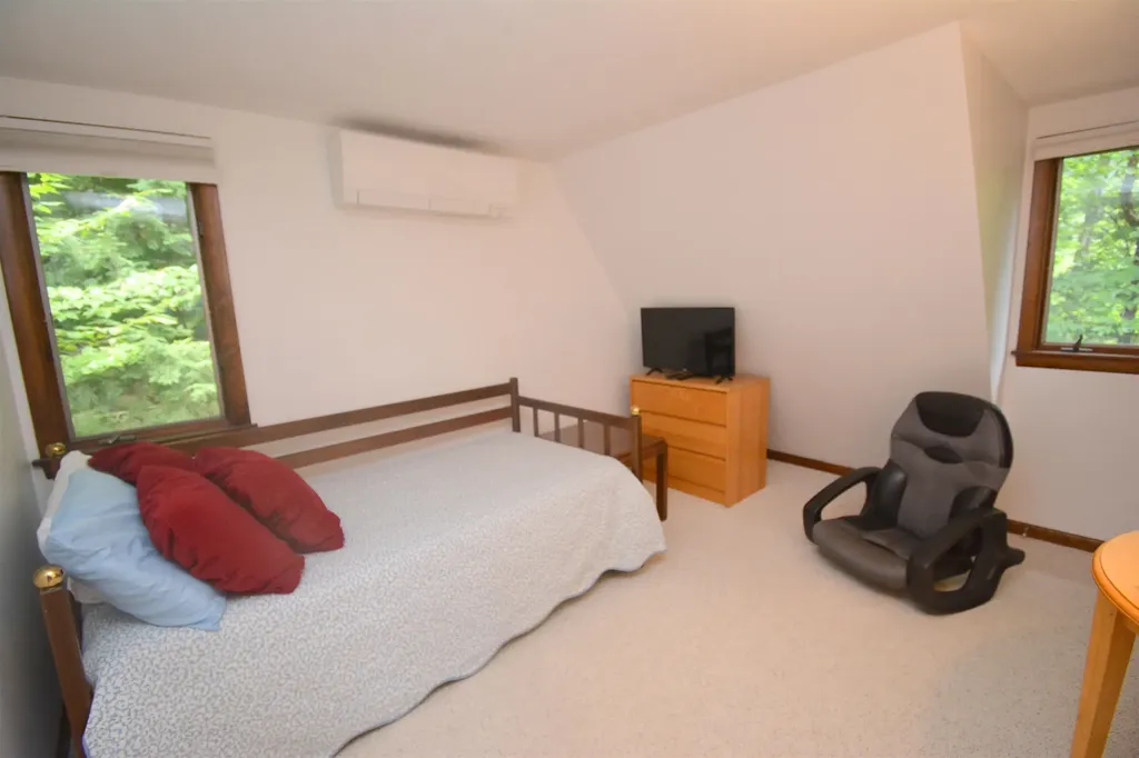 41 Pleasant Drive Grantham NH 03753