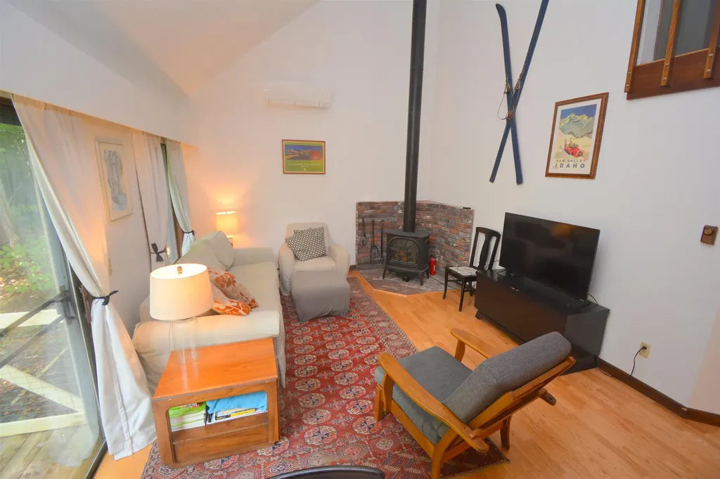 41 Pleasant Drive Grantham NH 03753