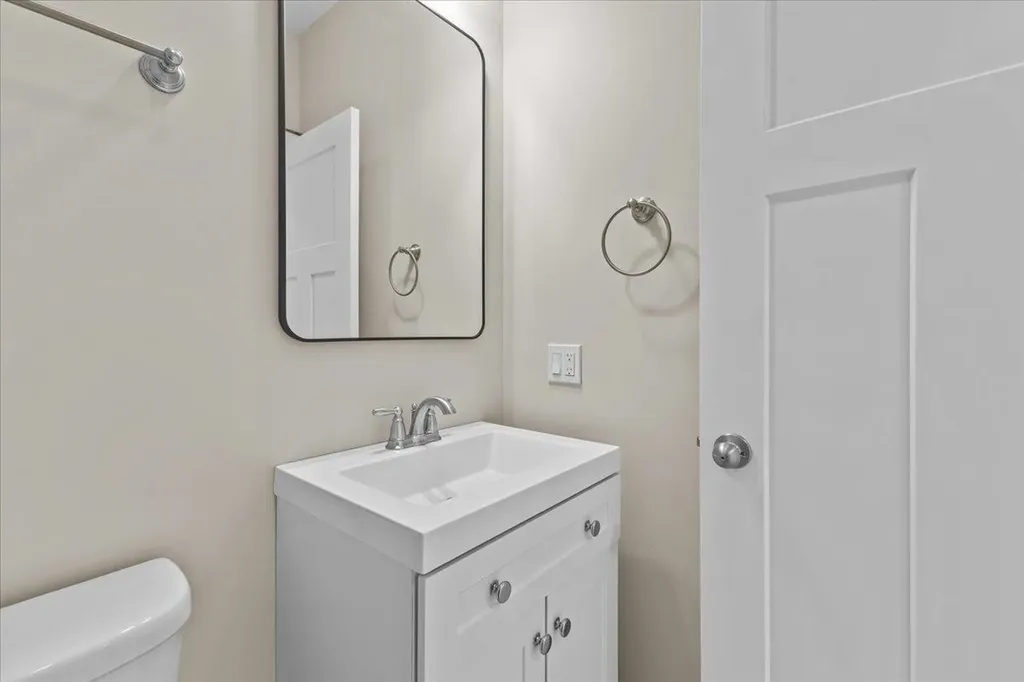 223 Highland Terrace South Burlington VT 05403